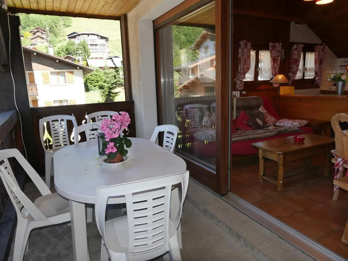Appartement Au Centre Les Gets, 3 Etoiles, 3 Pers, Proche Telecabines Et Ecole De Ski - Fr-1-671-6 0*,